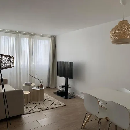 Appartamento Charme Vue & Parking Parigi