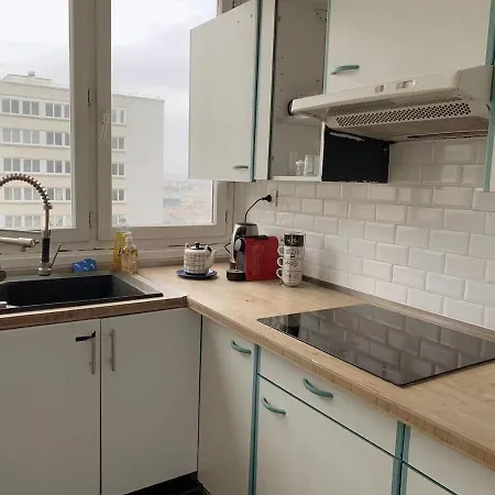 Charme Vue & Parking Apartment Paris